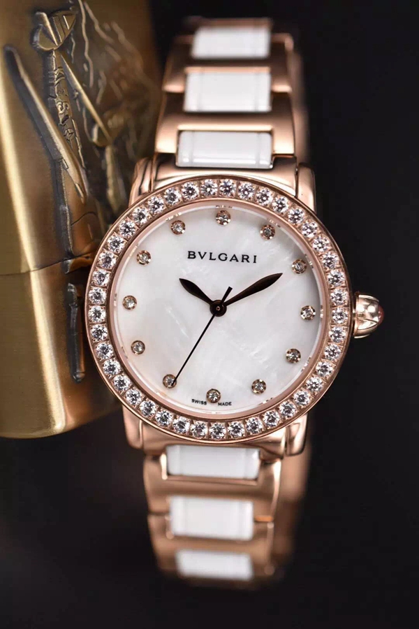 ブルガリ時計正面デザイン